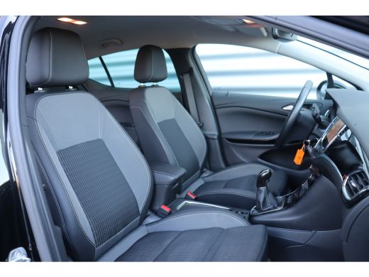 Opel Astra 1.2 TURBO 130PK ELEGANCE+ / NAVI / LEDER / CLIMA / AGR / PDC / 17" LMV / CAMERA / WINTERPAKKET / ... ActivLease financial lease