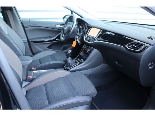 Opel Astra 1.2 TURBO 130PK ELEGANCE+ / NAVI / LEDER / CLIMA / AGR / PDC / 17" LMV / CAMERA / WINTERPAKKET / ... ActivLease financial lease