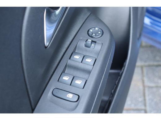 Opel Corsa-e EV 50KWH 136PK LAUNCH EDITION AUTOMAAT / NAVI / CLIMA / LED / PDC / BLUETOOTH / CRUISECONTROL / 1... ActivLease financial lease