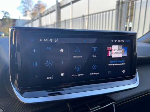 Peugeot 2008 1.2 Hybrid 136 GT | Achterbank in delen neerklapbaar | Achteruitrijcamera | Airco (automatisch) ActivLease financial lease