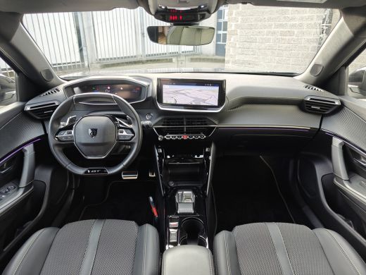 Peugeot 2008 1.2 Hybrid 136 GT | Achterbank in delen neerklapbaar | Achteruitrijcamera | Afwijkende dakkleur ActivLease financial lease