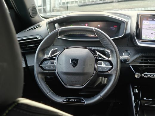 Peugeot 2008 1.2 Hybrid 136 GT | Achterbank in delen neerklapbaar | Achteruitrijcamera | Afwijkende dakkleur ActivLease financial lease