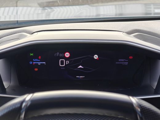 Peugeot 2008 1.2 Hybrid 136 GT | Achterbank in delen neerklapbaar | Achteruitrijcamera | Afwijkende dakkleur ActivLease financial lease