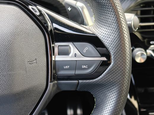 Peugeot 2008 1.2 Hybrid 136 GT | Achterbank in delen neerklapbaar | Achteruitrijcamera | Afwijkende dakkleur ActivLease financial lease