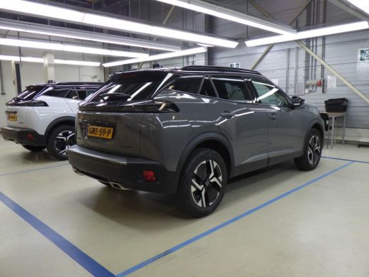 Peugeot 2008 1.2 Hybrid 136 GT | Achterbank in delen neerklapbaar | Achteruitrijcamera | Afwijkende dakkleur ActivLease financial lease