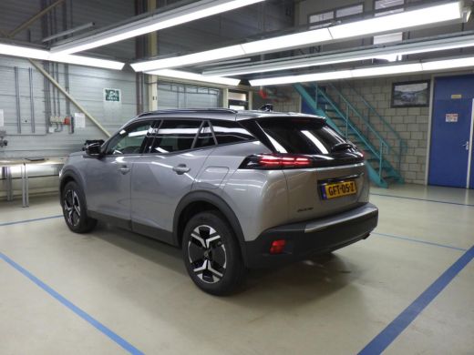 Peugeot 2008 1.2 PureTech 100 Allure | Achterbank in delen neerklapbaar | Airco (automatisch) | Apple Carplay/... ActivLease financial lease