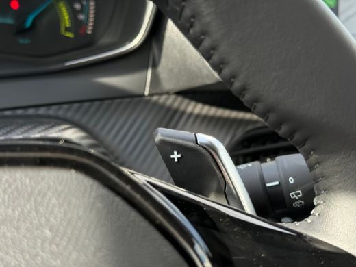 Peugeot 208 1.2 Hybrid 110 e-DCS6 Style Automaat | Airco | Cruise control | Parkeersensoren achter | Led | Ap... ActivLease financial lease