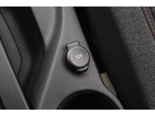 Peugeot 208 1.2 PureTech Active Pack | Achterbank in delen neerklapbaar | Airco | Alarm klasse 1(startblokker... ActivLease financial lease