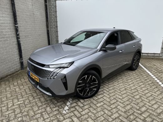 Peugeot 3008 1.2 Hybrid 136 Allure | Achterbank in delen neerklapbaar | Achteruitrijcamera | Apple Carplay/And... Peugeot 3008 1.2 Hybrid 136 Allure | Achterbank in delen neerklapbaar | Achteruitrijcamera | Apple Carplay/And...