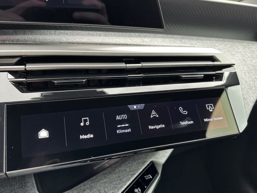 Peugeot 3008 1.2 Hybrid 136 Allure | Achterbank in delen neerklapbaar | Achteruitrijcamera | Apple Carplay/And... ActivLease financial lease