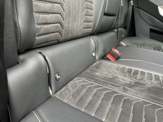 Peugeot 3008 1.2 Hybrid 136 GT | Achterbank in delen neerklapbaar | Achteruitrijcamera | Apple Carplay/Android... ActivLease financial lease