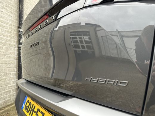Peugeot 3008 1.2 Hybrid 136 GT | Achterbank in delen neerklapbaar | Achteruitrijcamera | Apple Carplay/Android... ActivLease financial lease
