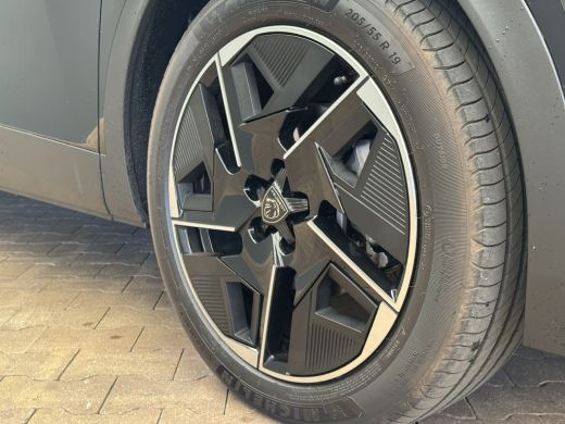 Peugeot 408 1.2 PureTech 1.2 PureTech GT 130PK EAT8 Adaptieve Cruise | Camera | Elec.Klep | Lichtmetaal | Car... ActivLease financial lease