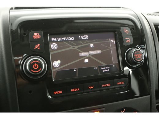 Peugeot Boxer 335 2.2 BlueHDi L3H2 | 140PK | DC | Airco | Camera | Cruise | Navi | Parkeersensoren | Trekhaak ActivLease financial lease