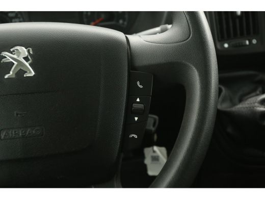 Peugeot Boxer 335 2.2 BlueHDi L3H2 | 140PK | DC | Airco | Camera | Cruise | Navi | Parkeersensoren | Trekhaak ActivLease financial lease