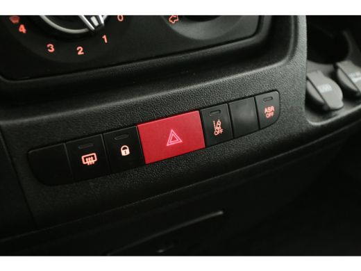 Peugeot Boxer 335 2.2 BlueHDi L3H2 | 140PK | DC | Airco | Camera | Cruise | Navi | Parkeersensoren | Trekhaak ActivLease financial lease