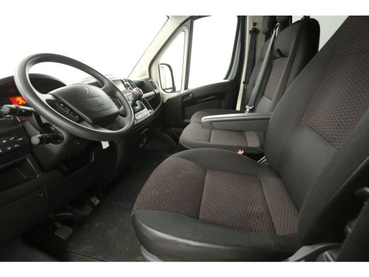 Peugeot Boxer 335 2.2 BlueHDi L3H2 | 140PK | DC | Airco | Camera | Cruise | Navi | Parkeersensoren | Trekhaak ActivLease financial lease