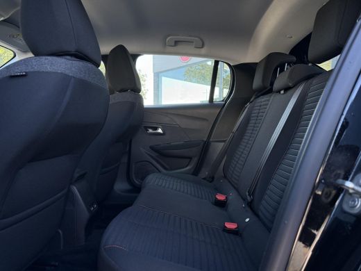 Peugeot e-208 EV Aut. Active Pack 50 kWh | Navi | Carplay | Stoel Verwarming | Cruise Control | ActivLease financial lease