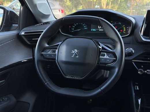 Peugeot e-208 EV Aut. Active Pack 50 kWh | Navi | Carplay | Stoel Verwarming | Cruise Control | ActivLease financial lease