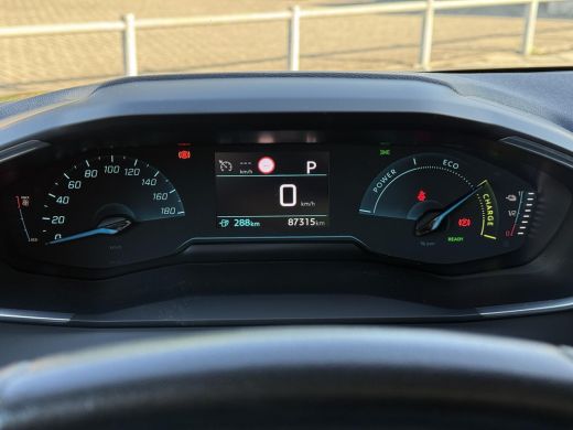 Peugeot e-208 EV Aut. Active Pack 50 kWh | Navi | Carplay | Stoel Verwarming | Cruise Control | ActivLease financial lease