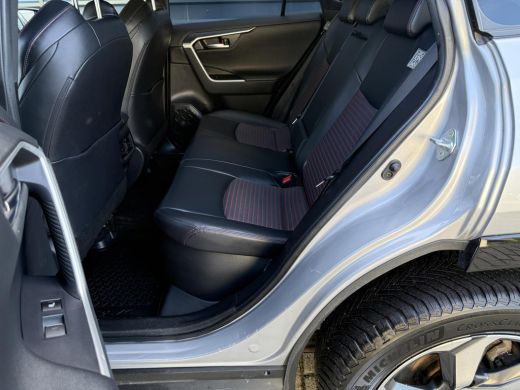 Toyota RAV4 2.5 Plug-in Hybrid AWD Leer stoel/stuurverw Led Apple Camera ActivLease financial lease