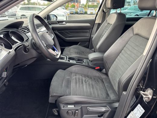 Volkswagen Passat Variant 1.4 TSI PHEV GTE Business | 218 pk | Pano Dak | Trekhaak | IQ Light | ActivLease financial lease