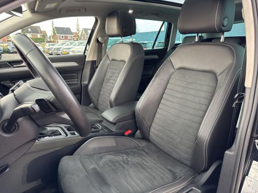 Volkswagen Passat Variant 1.4 TSI PHEV GTE Business | 218 pk | Pano Dak | Trekhaak | IQ Light | ActivLease financial lease