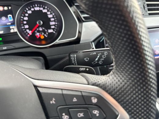 Volkswagen Passat Variant 1.4 TSI PHEV GTE Business | 218 pk | Pano Dak | Trekhaak | IQ Light | ActivLease financial lease