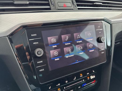 Volkswagen Passat Variant 1.4 TSI PHEV GTE Business | 218 pk | Pano Dak | Trekhaak | IQ Light | ActivLease financial lease