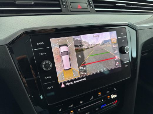 Volkswagen Passat Variant 1.4 TSI PHEV GTE Business | 218 pk | Pano Dak | Trekhaak | IQ Light | ActivLease financial lease