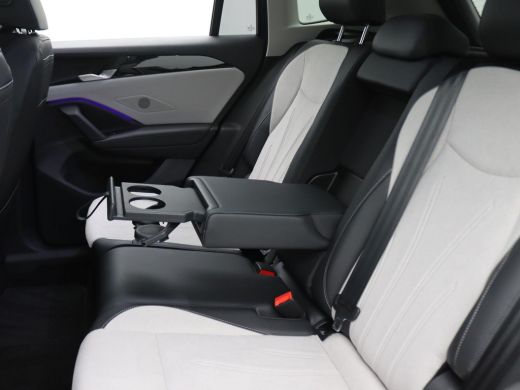 Volkswagen Tiguan 1.5 eHybrid Elegance 204PK DSG Matrix-LED, Trekhaak, Verwarmbare voorruit, Stoelmasssage, 360gr. ... ActivLease financial lease