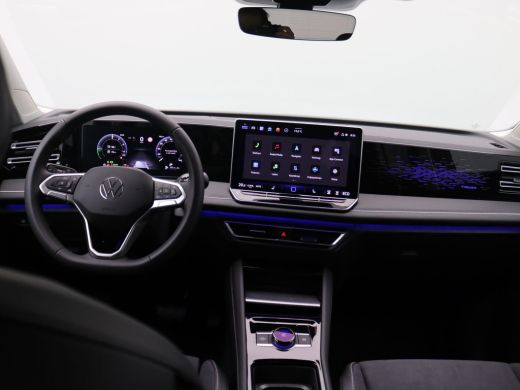 Volkswagen Tiguan 1.5 eHybrid Elegance 204PK DSG Trekhaak, ErgoActive Stoel, Stoelverwarming voor + achter, Stuurwi... ActivLease financial lease