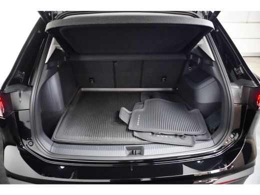 Volkswagen Tiguan Life 1.5 e-Hybrid 204PK | Achteruitrijcamera | Lichtmetalen velgen 18" | Trekhaak elektrisch uitk... ActivLease financial lease