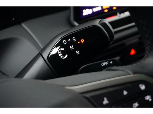 Volkswagen Tiguan Life 1.5 e-Hybrid 204PK | Achteruitrijcamera | Lichtmetalen velgen 18" | Trekhaak elektrisch uitk... ActivLease financial lease