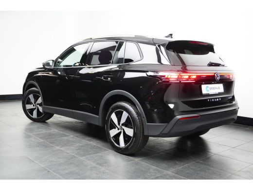 Volkswagen Tiguan Life 1.5 e-Hybrid 204PK | Achteruitrijcamera | Lichtmetalen velgen 18" | Trekhaak elektrisch uitk... ActivLease financial lease