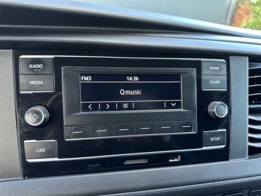 Volkswagen Transporter 2.0 TDI / L1H1 / 1e EIG. / IMPERIAAL / TREKHAAK / AIRCO / BIJRIJDERSBANK / PDC ActivLease financial lease