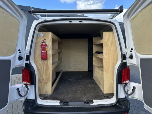 Volkswagen Transporter 2.0 TDI / L1H1 / 1e EIG. / IMPERIAAL / TREKHAAK / AIRCO / BIJRIJDERSBANK / PDC ActivLease financial lease