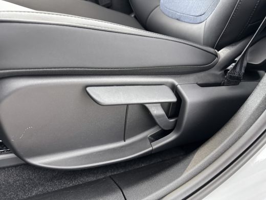 Volvo  EX30 Single Motor Core 18" | Stoel/stuurverwarming | Adaptieve cruise | Parkeercamera | Kunstleder | P... ActivLease financial lease
