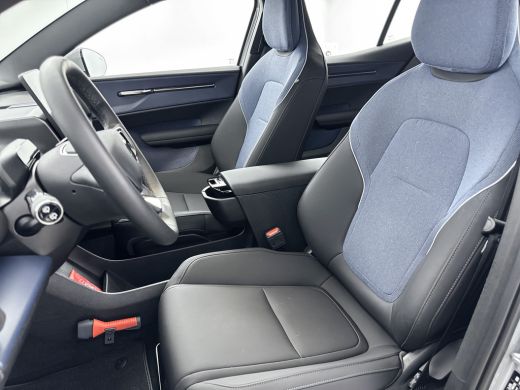 Volvo  EX30 Single Motor Core 18" | Stoel/stuurverwarming | Adaptieve cruise | Parkeercamera | Kunstleder | P... ActivLease financial lease