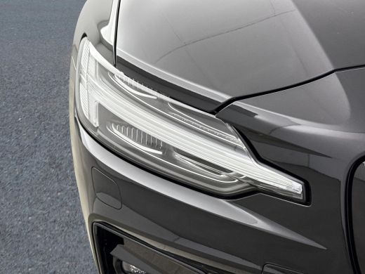 Volvo  V60 B4 Plus Dark 18' | Panoramadak | Trekhaak | Getint glas | Stoel/stuurverwarming | Elektr. verstel... ActivLease financial lease