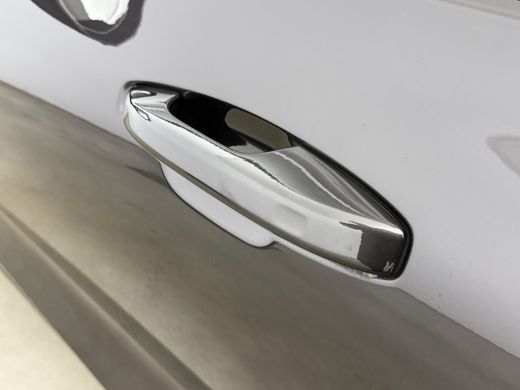 Volvo  V60 T6 Recharge Ultimate Bright 18" | Panoramadak | Blond Leder | Head-up | Elektr. verst. stoelen | ... ActivLease financial lease