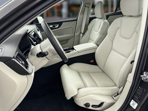 Volvo  V60 T6 Recharge Ultimate Bright 18" | Panoramadak | Blond Leder | Head-up | Elektr. verst. stoelen | ... ActivLease financial lease