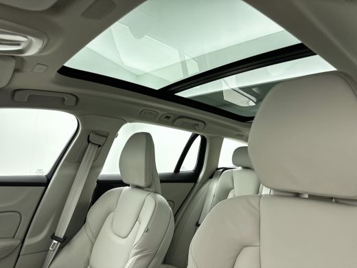 Volvo  V60 T6 Recharge Ultimate Bright 18" | Panoramadak | Blond Leder | Head-up | Elektr. verst. stoelen | ... ActivLease financial lease