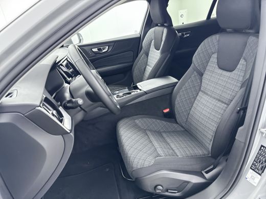 Volvo  V60 T6 Recharge Essential | 18" | Trekhaak | Stoel/stuurverwarming | Getint glas | Parkeerverwarming ... ActivLease financial lease