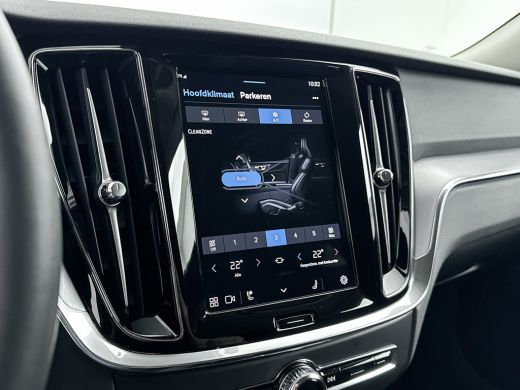 Volvo  V60 T6 Recharge Essential | 18" | Trekhaak | Stoel/stuurverwarming | Getint glas | Parkeerverwarming ... ActivLease financial lease