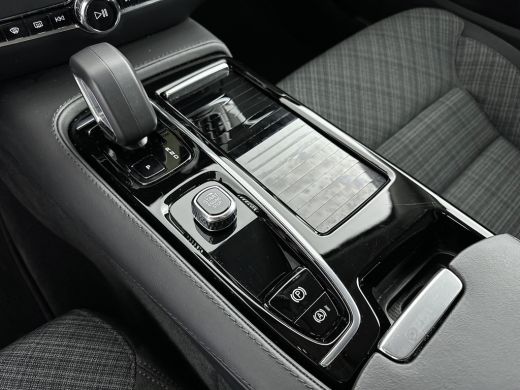 Volvo  V60 T6 Recharge Essential | 18" | Trekhaak | Stoel/stuurverwarming | Getint glas | Parkeerverwarming ... ActivLease financial lease
