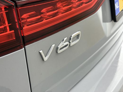Volvo  V60 T6 Recharge Essential | 18" | Trekhaak | Stoel/stuurverwarming | Getint glas | Parkeerverwarming ... ActivLease financial lease