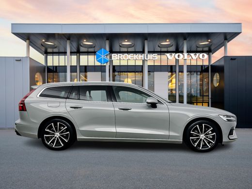Volvo  V60 T6 Recharge Essential | 18" | Trekhaak | Stoel/stuurverwarming | Getint glas | Parkeerverwarming ... ActivLease financial lease