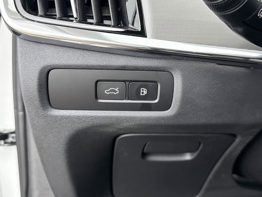 Volvo  V90 T8 Recharge Ultra Dark 19" | 360 Camera | Trekhaak | Panoramadak | Head-up | Harman Kardon | Elek... ActivLease financial lease