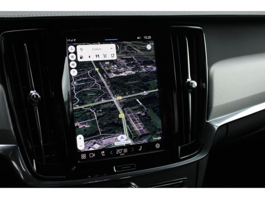 Volvo  V90 T8 Recharge Ultra Dark 20" | Luchtvering | Sportstoelen | Trekhaak | 360 Camera | Getint glas | P... ActivLease financial lease